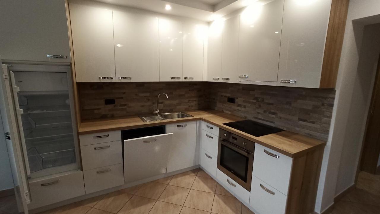 Apartma Apollonio Črni Kal Exterior foto