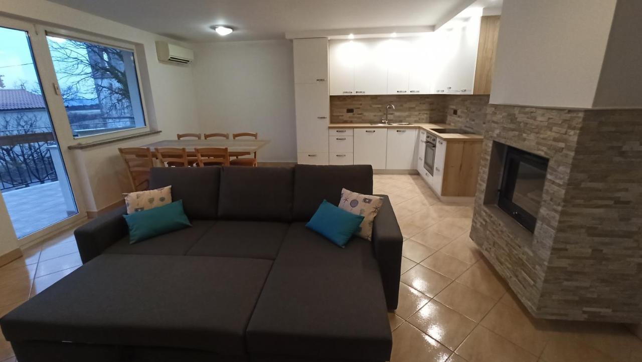 Apartma Apollonio Črni Kal Exterior foto