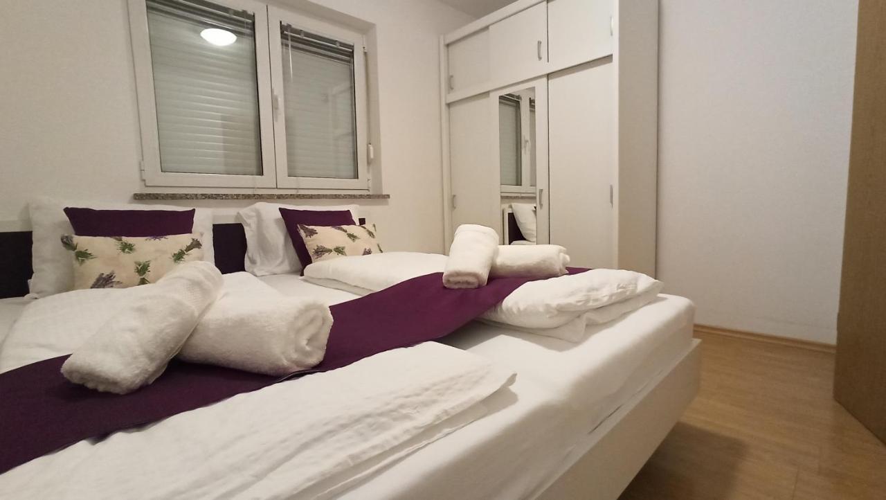 Apartma Apollonio Črni Kal Exterior foto